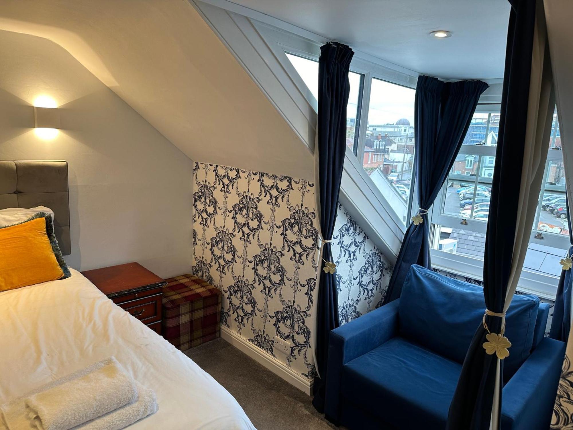 Ashbys Accommodation & Spa Hire Portsmouth Exterior foto